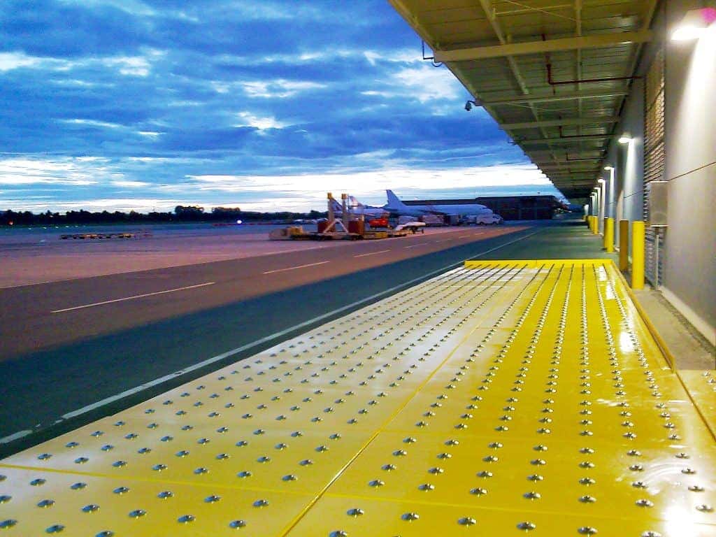 AIR CARGO BALL TRANSFER DECK AT COLUMBIA AIRPORT