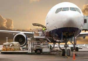 loading a plane with cargo